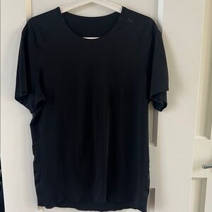 lululemon athletica Black Short Sleeve Tee